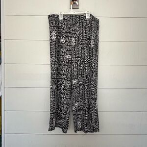 Sunny Leigh Woman’s XL Black White Patterned Stretchy Pants